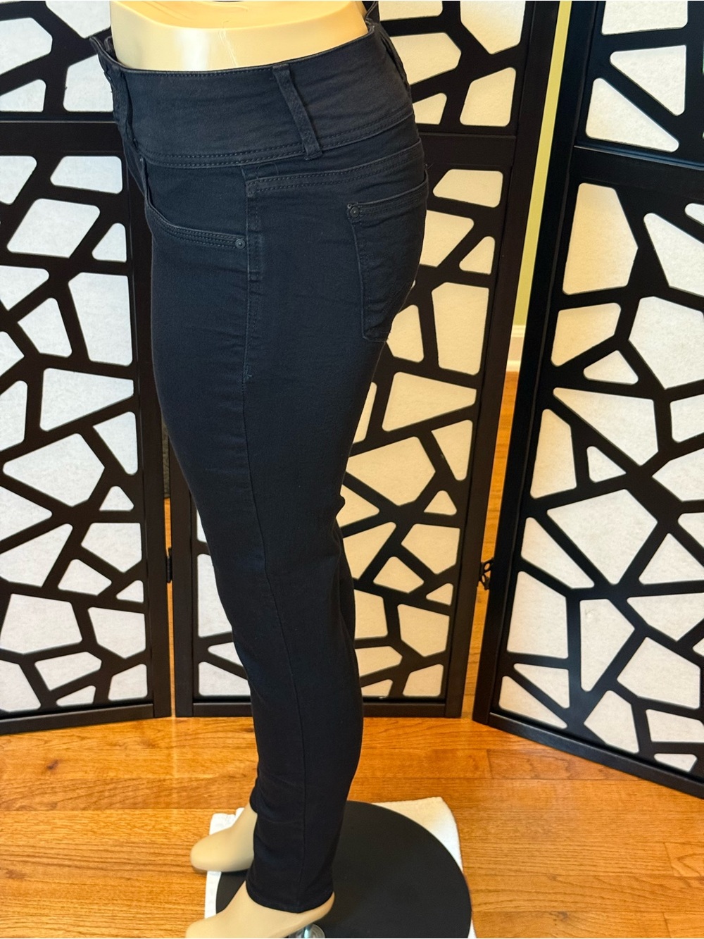 Wallflower Black High-Rise Skinny Jeans - Picture 4 of 7